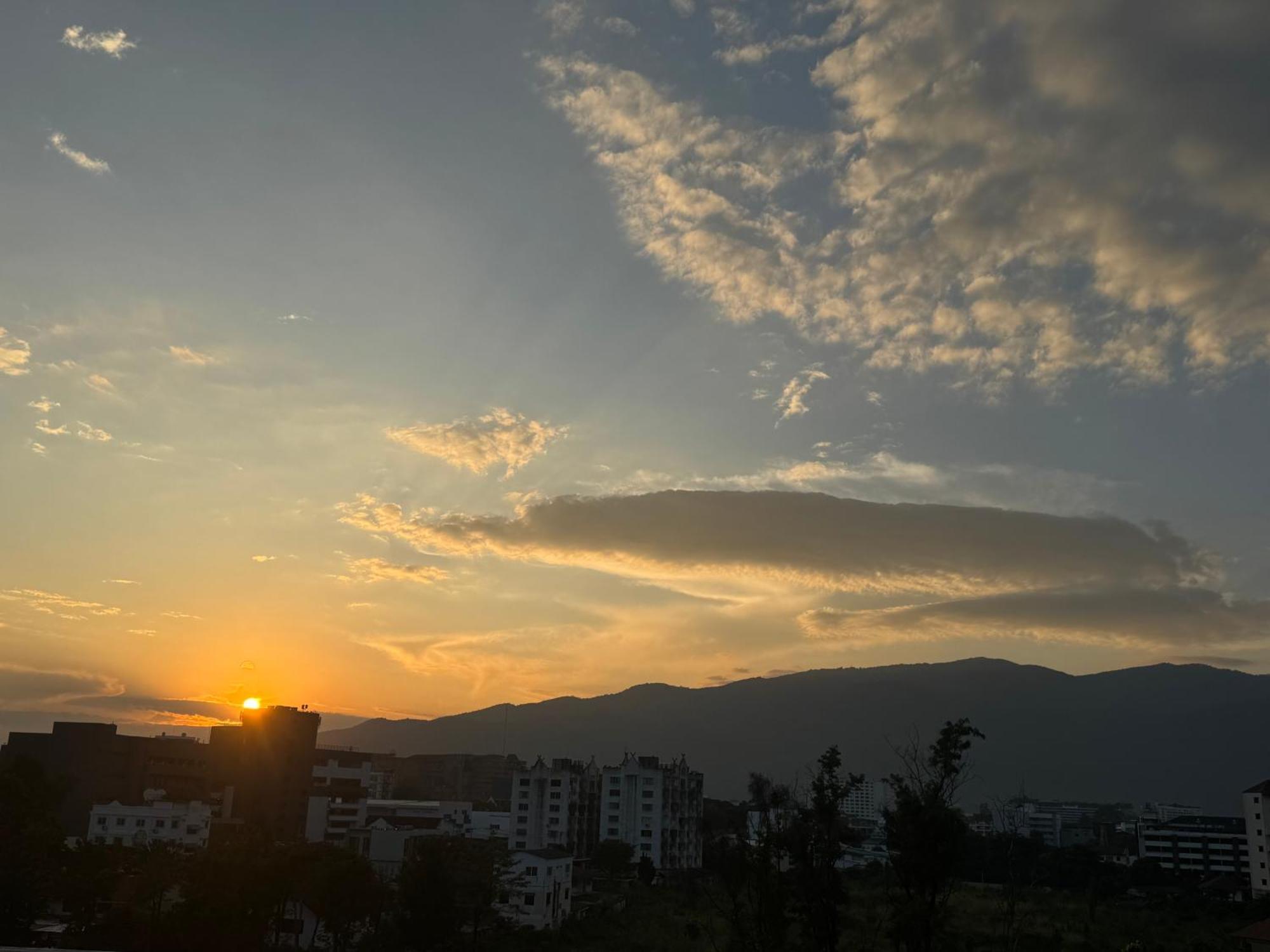 צ'יאנג מאי Mahar Hostel Chiangmai מראה חיצוני תמונה